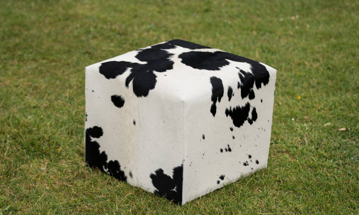 Square cube ottoman in cowhide