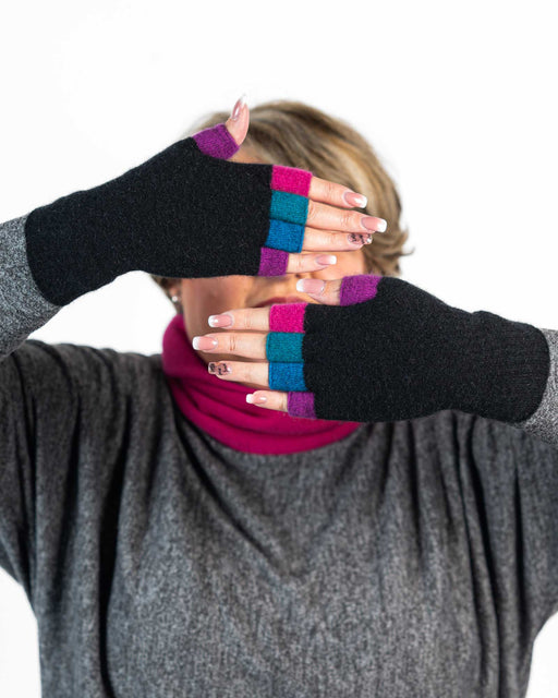 Possum merino gloves multi coloured black NX812