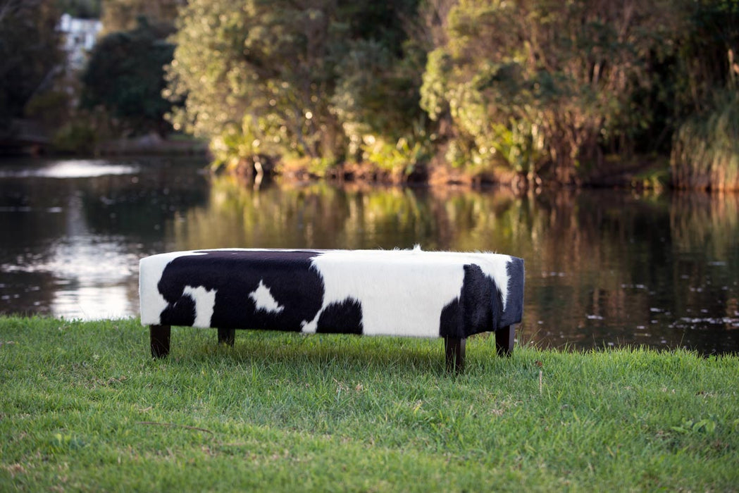 Cowhide Ottoman USA with Wood Legs 120x60x40cm