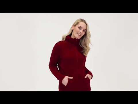 Video of NS832 essential possum merino wool knit jacket in Berry Red