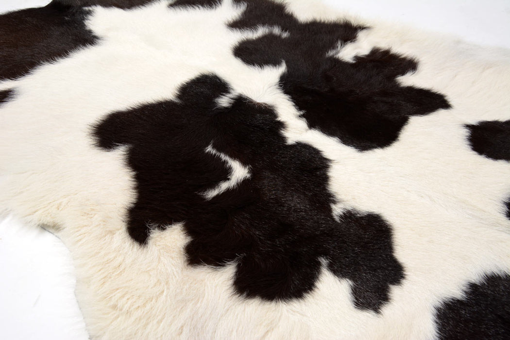Calfskin rug black and white detail #3314 extra large