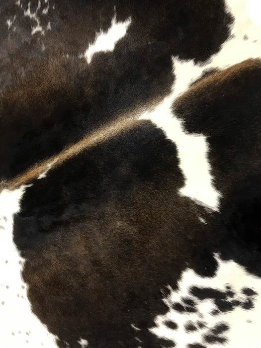 A lovely chocolate brown and white cowhide rug COW3210 