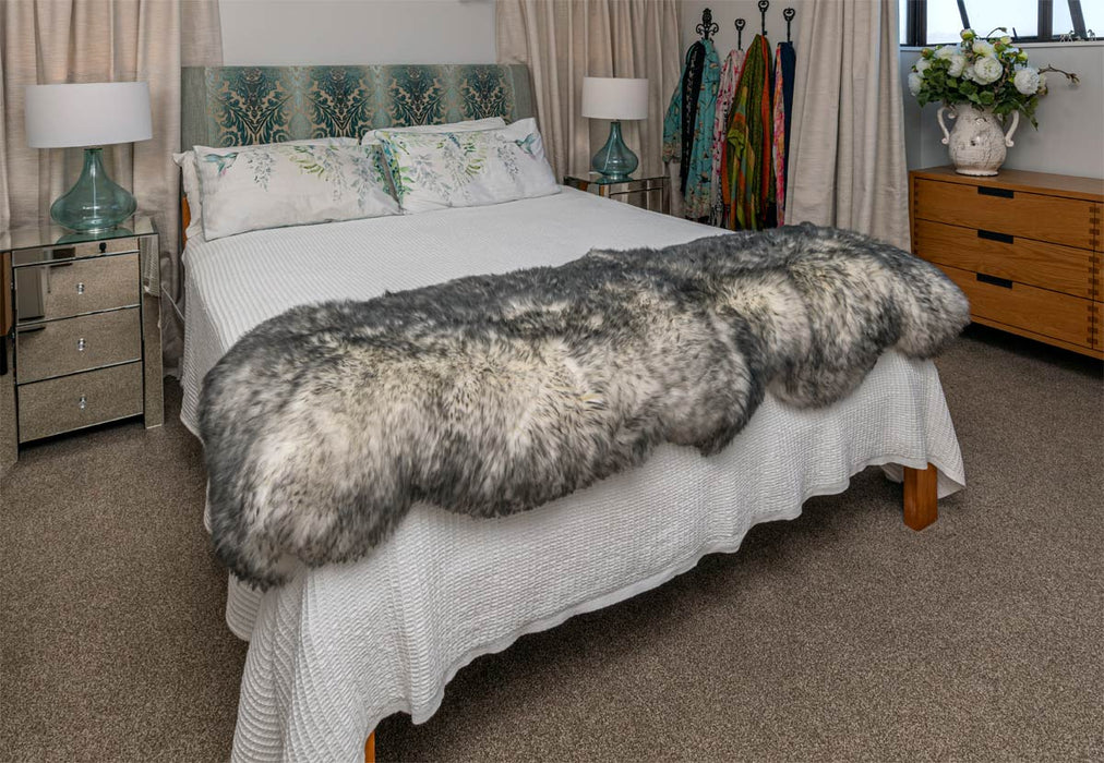 White Grey Tip Longwool Double Sheepskin Rug 60cm x 180cm