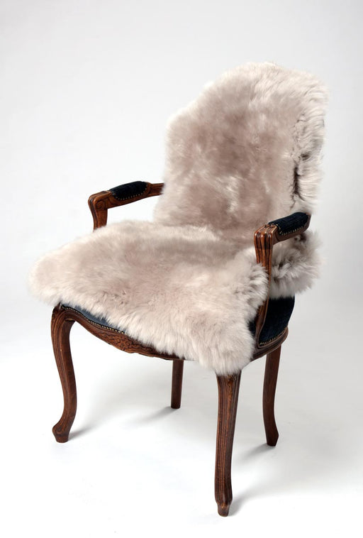 Sheepskin rug New Zealand - warm light grey